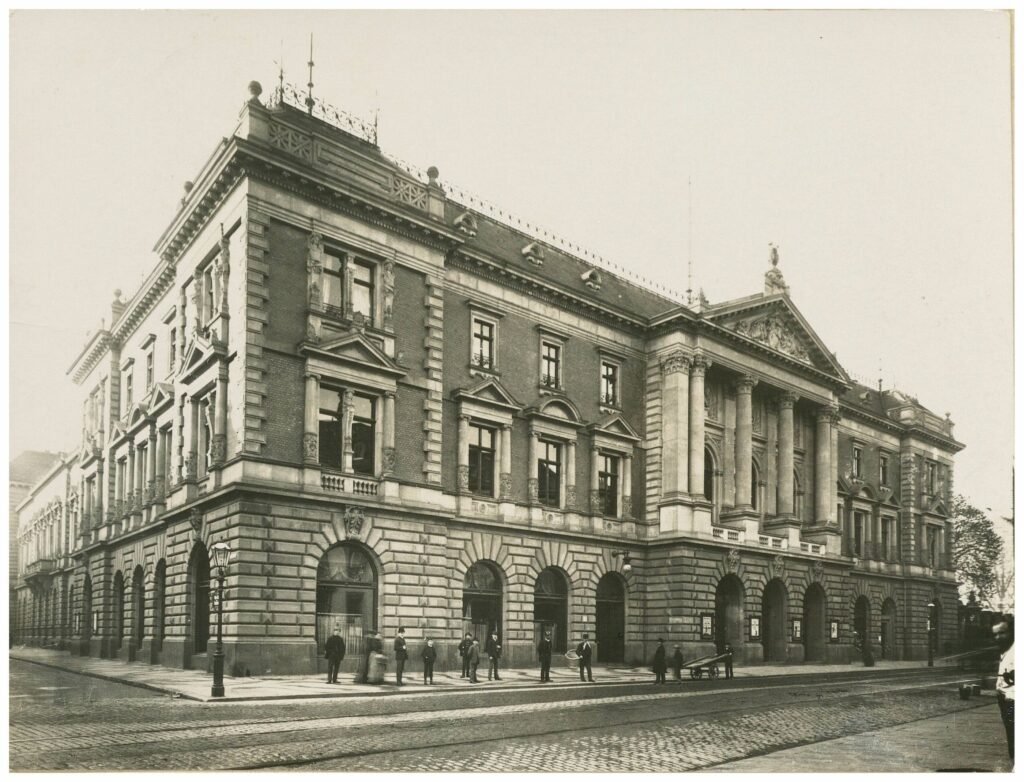 Düsseldorf: Neubau Tonhalle auf der Schadowstraße ab 1892
Foto: Landesbildstelle/Stadtarchiv Düsseldorf